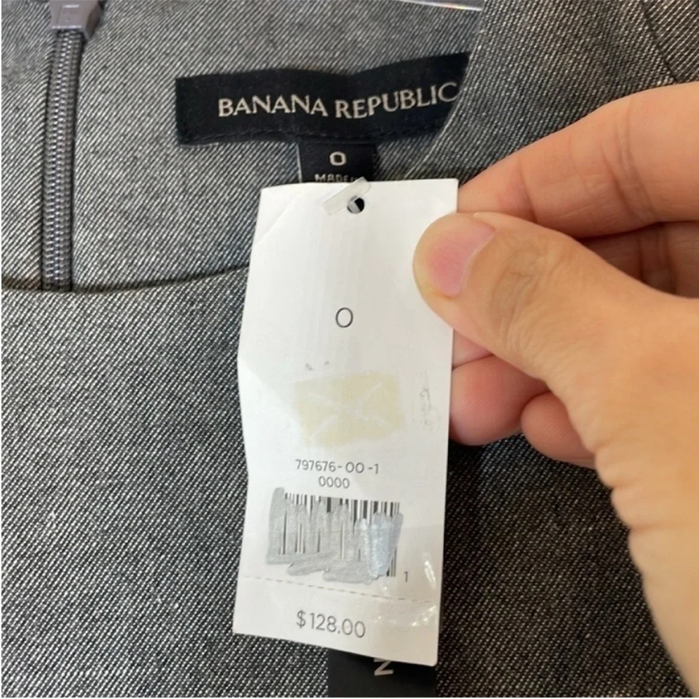 Banana Republic Grey Padded Shoulder Sleeveless Sheath Dress. 0. NWT. - Picture 2 of 8